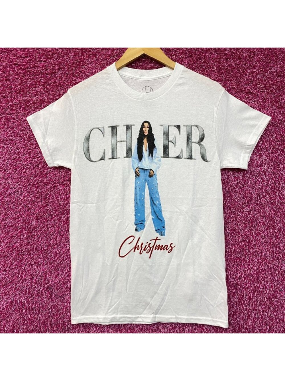 Cher Christmas Short Sleeve Graphic T-Shirt Small
